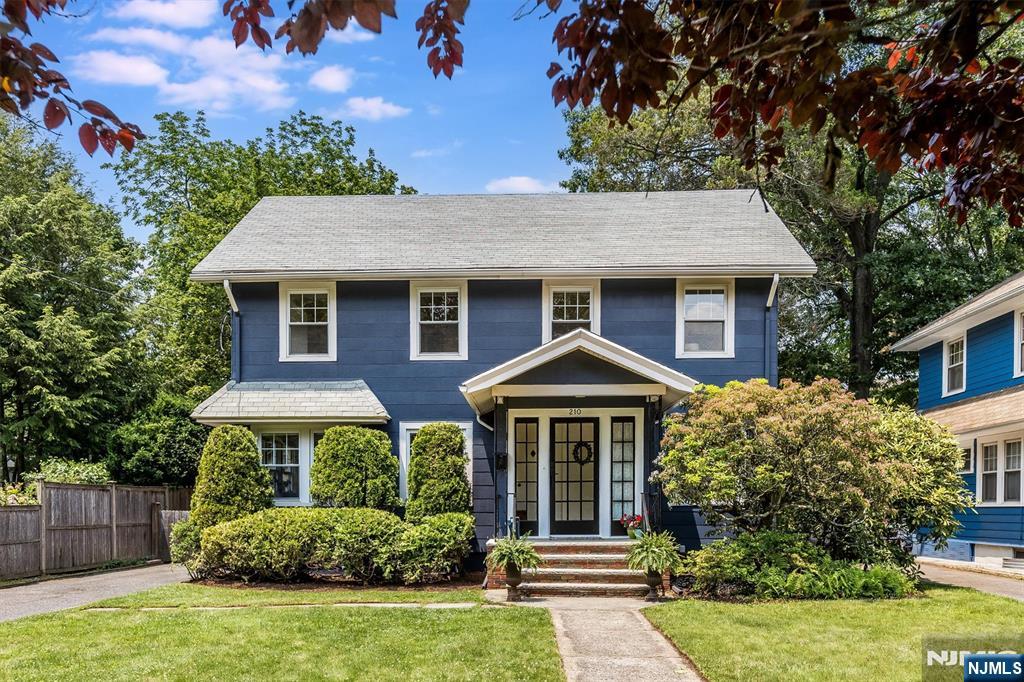 Property for Sale at 210 Grove Street, Montclair, New Jersey - Bedrooms: 4 
Bathrooms: 3 
Rooms: 10  - $889,000