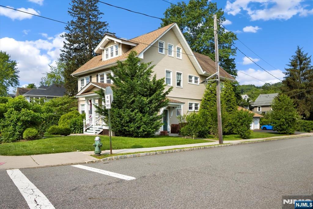 422 Valley Road