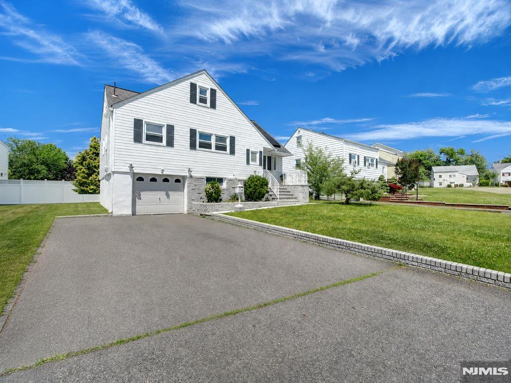 19 Jonquil Circle