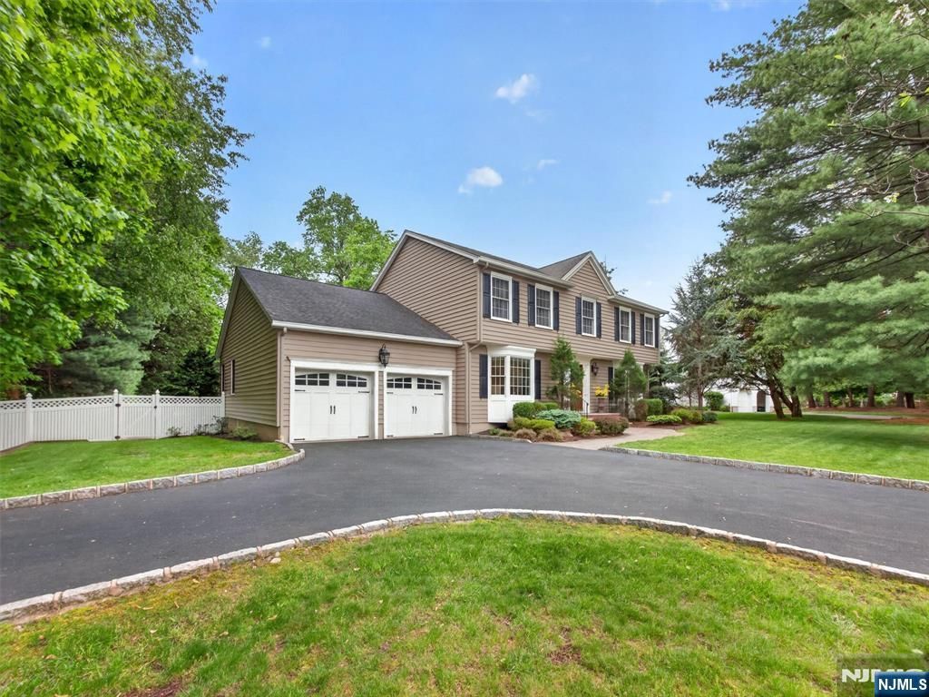 Photo of 607 Poplar Road, River Vale, NJ 07675 (MLS # 26017537)