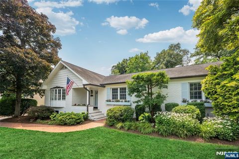 Photo of 110 Ackerman Avenue, Ho-Ho-Kus, NJ 07423 (MLS # 26017162)