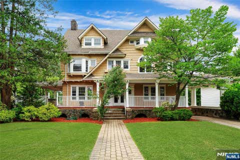 Photo of 241 Summit AVE, Hackensack, NJ 07601 (MLS # 26022375)