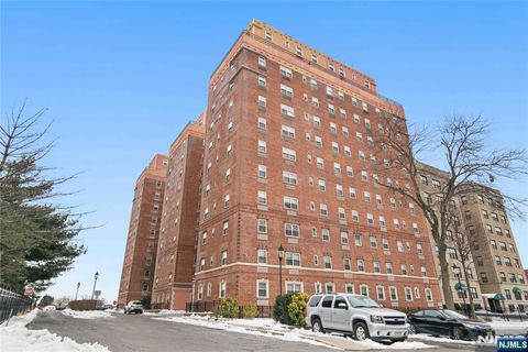 70 Munn Avenue 913 East Orange NJ 07018