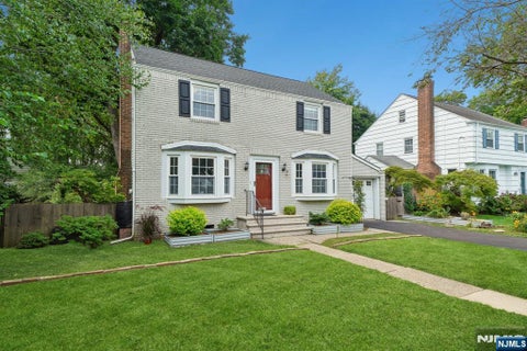 Photo of 26 Brookdale Road, Bloomfield, NJ 07003 (MLS # 26035373)