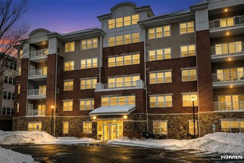 10123 Warrens Way Wanaque NJ 07465