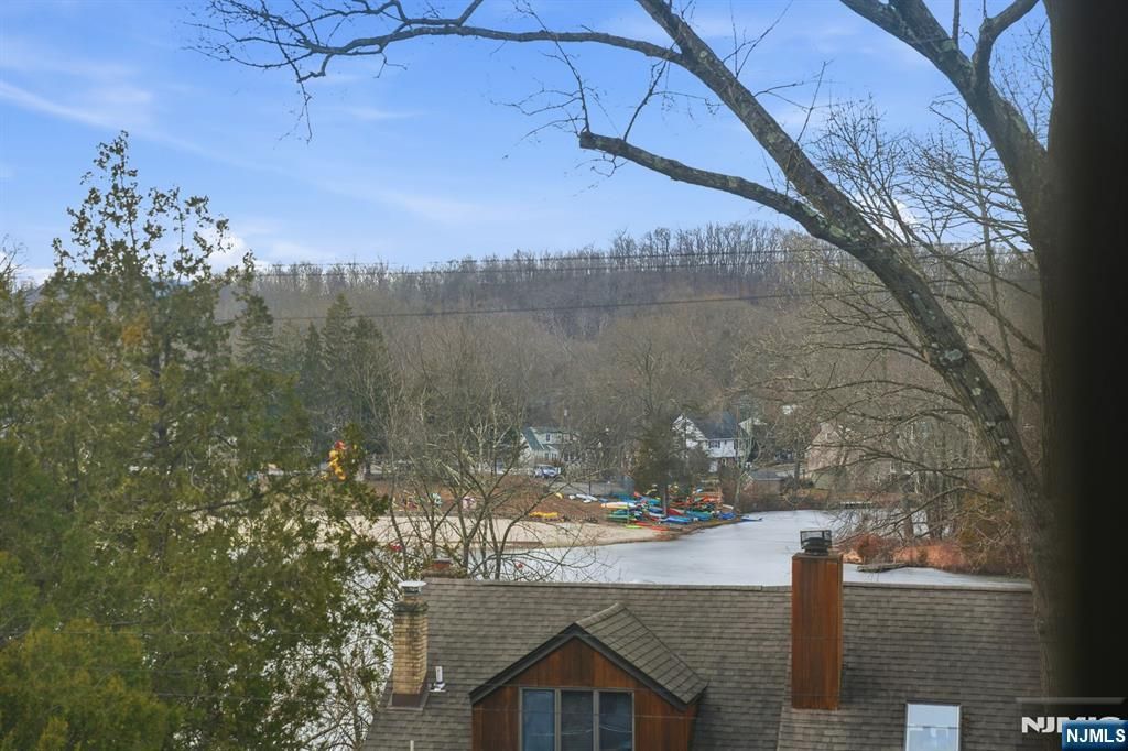 Photo of 450 Skyline Lake Drive, Ringwood, NJ 07456 (MLS # 26002106)