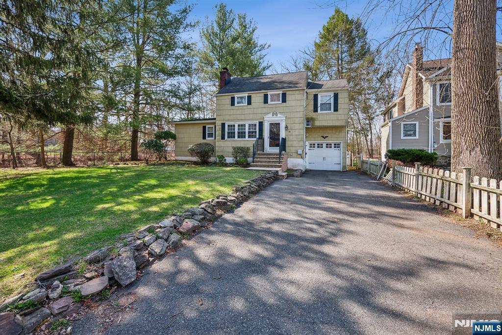 Property for Sale at 26 N Wardell Road, Livingston, New Jersey - Bedrooms: 3 
Bathrooms: 2 
Rooms: 6  - $742,000