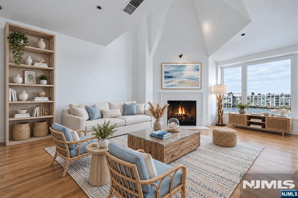 600 Harbor Boulevard 1019