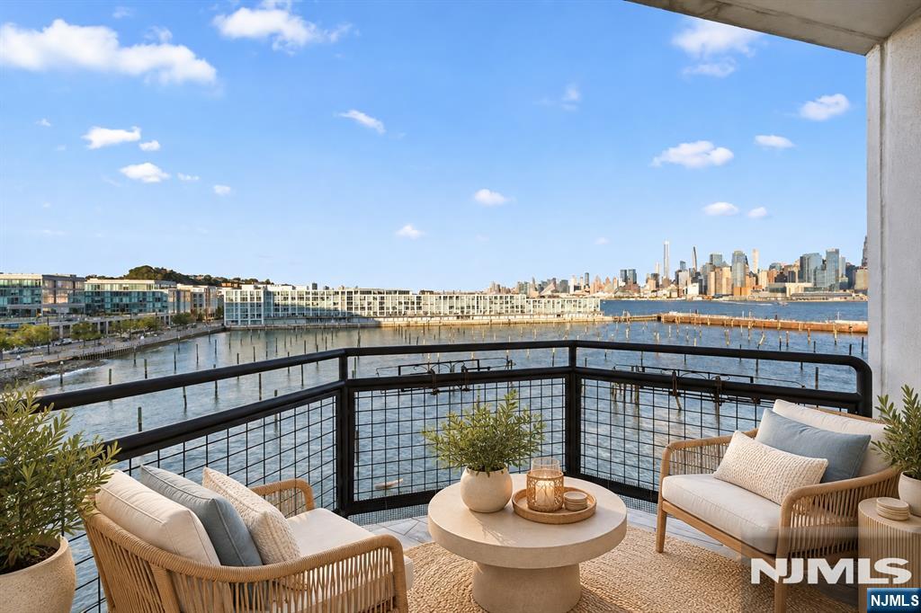 600 Harbor Boulevard 1019