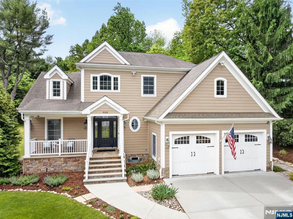 Photo of 444 Lake Road, Wyckoff, NJ 07481 (MLS # 26016166)