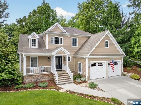 Photo of 444 Lake Road, Wyckoff, NJ 07481 (MLS # 26016166)