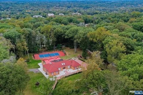 Photo of 91 Chestnut Ridge Rd, Saddle River, NJ 07458 (MLS # 26002893)
