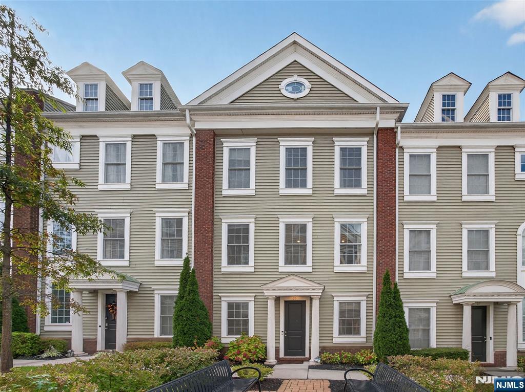 25 Roosevelt Drive