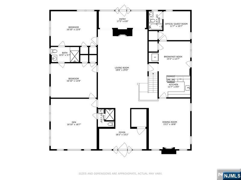 Main image without alt text