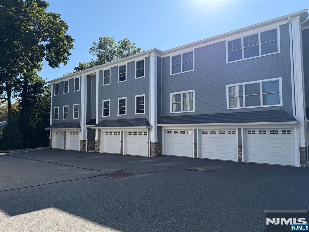 273 Broadway #(5)