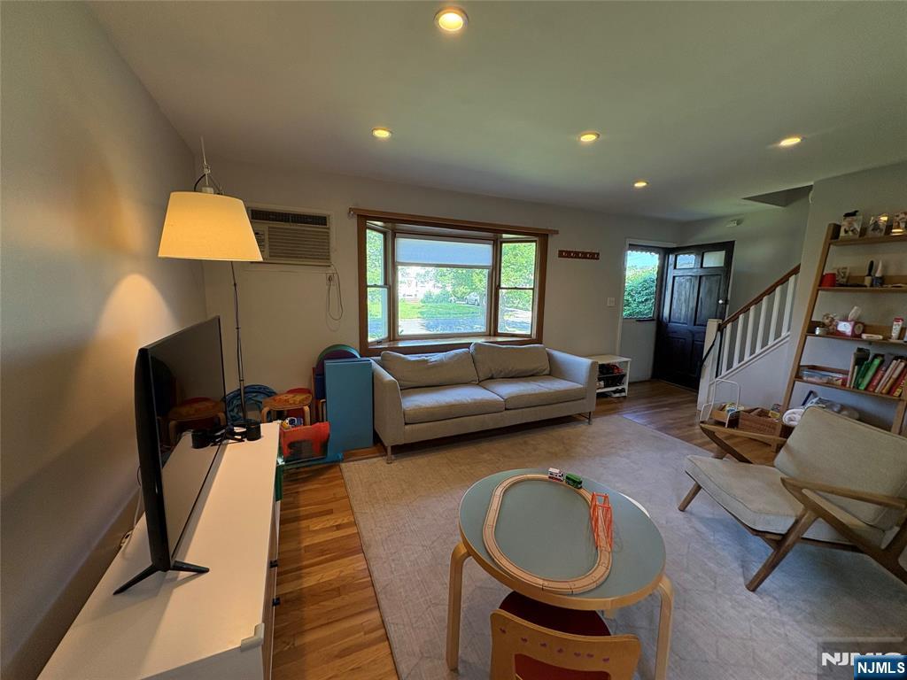 679 Midwood Road
