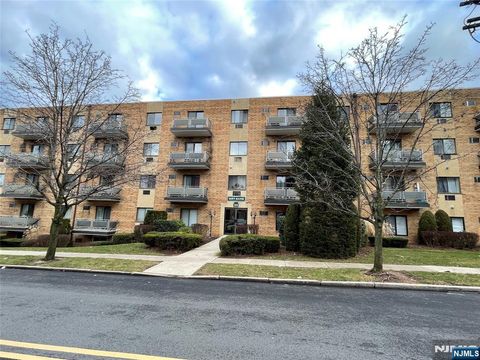 Photo of 100 2nd St #111, Hackensack, NJ 07601 (MLS # 25042156)