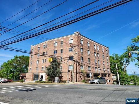 Photo of 399 11th Street #301, Palisades Park, NJ 07650 (MLS # 25043238)
