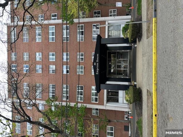 Property for Sale at 39 E 39th St 8G, Paterson, New Jersey - Bedrooms: 1 
Bathrooms: 1  - $189,000