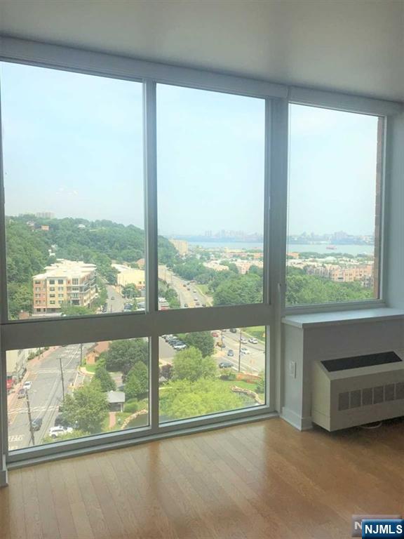 1611 Hudson Park