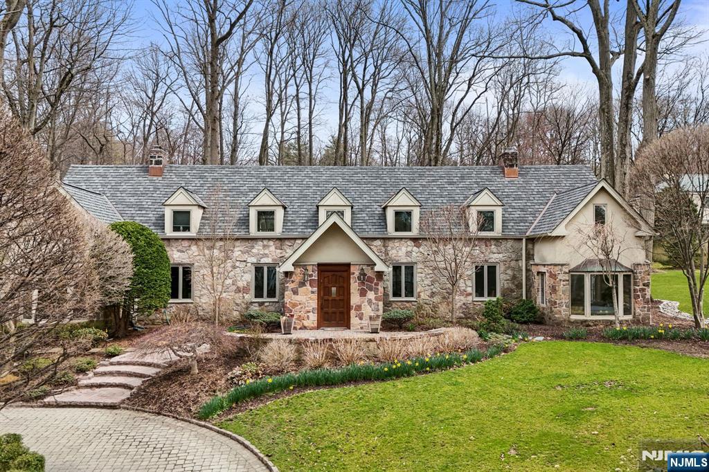 67 Forest Road, Tenafly, New Jersey - 5 Bedrooms  
4 Bathrooms  
12 Rooms - 