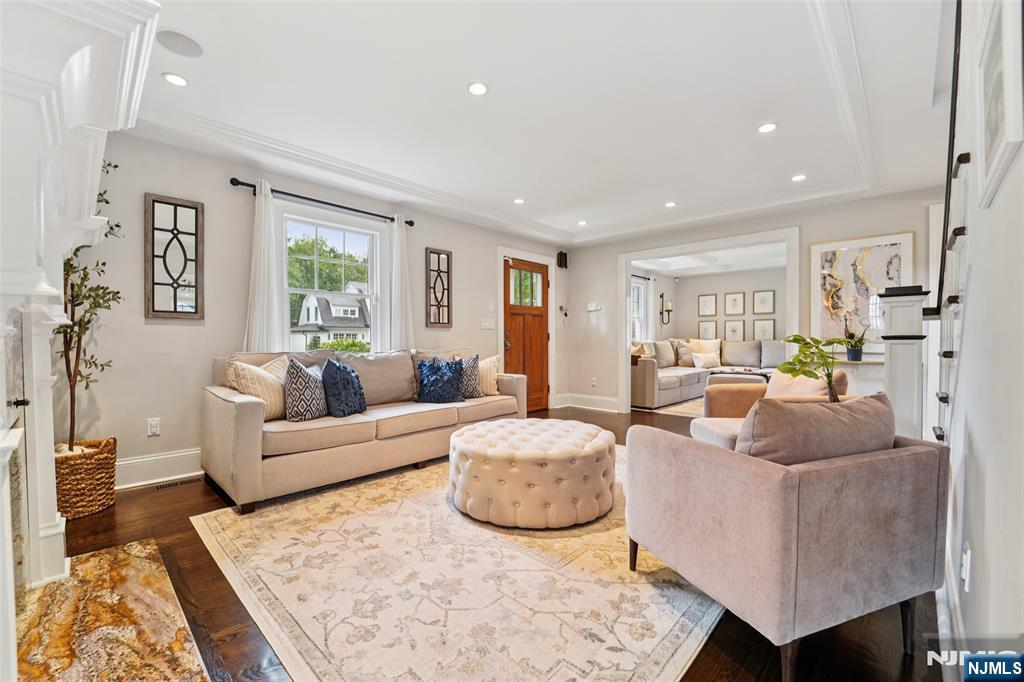 789 Woodland Avenue