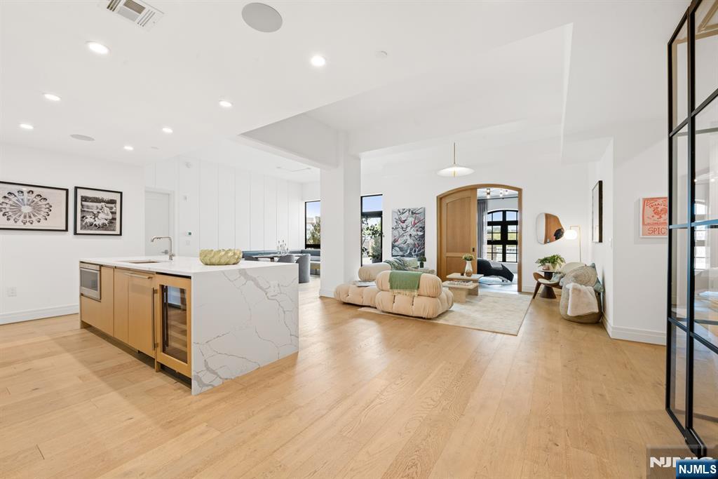 720 Clinton Street 508