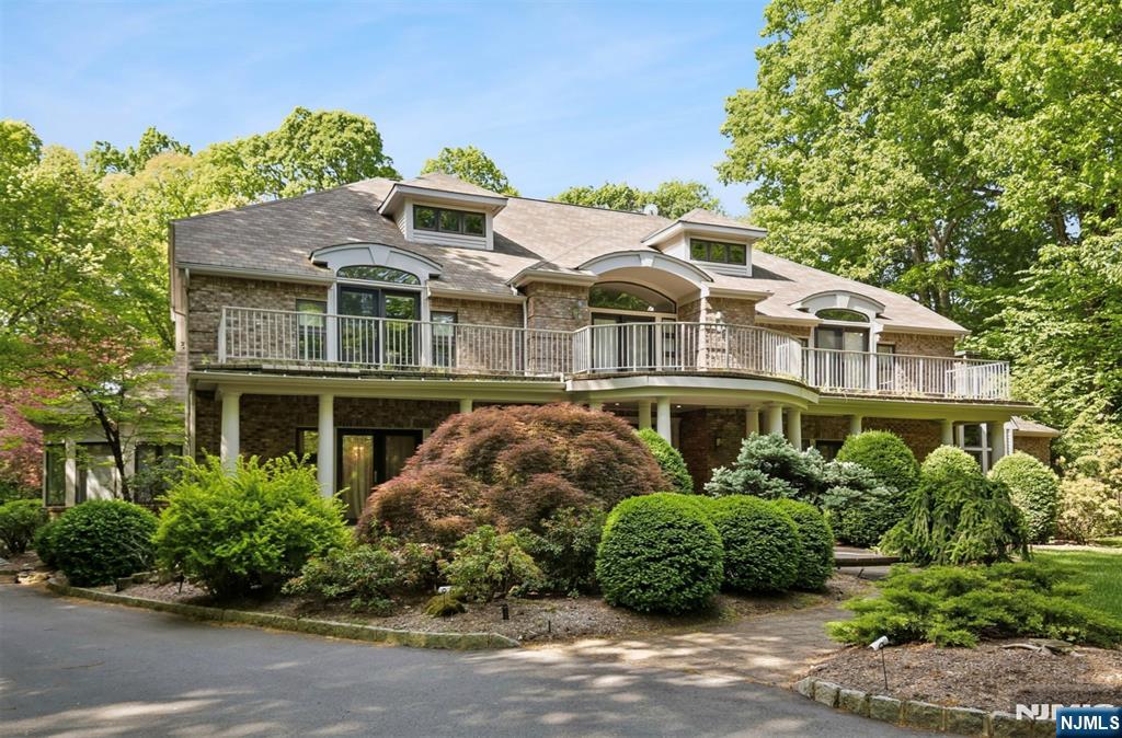 830 Shore Drive