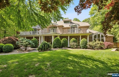 Photo of 830 Shore Drive, Kinnelon, NJ 07405 (MLS # 26018369)