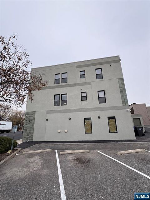Photo of 95 N Dean St #3rd, Englewood, NJ 07631 (MLS # 25042968)