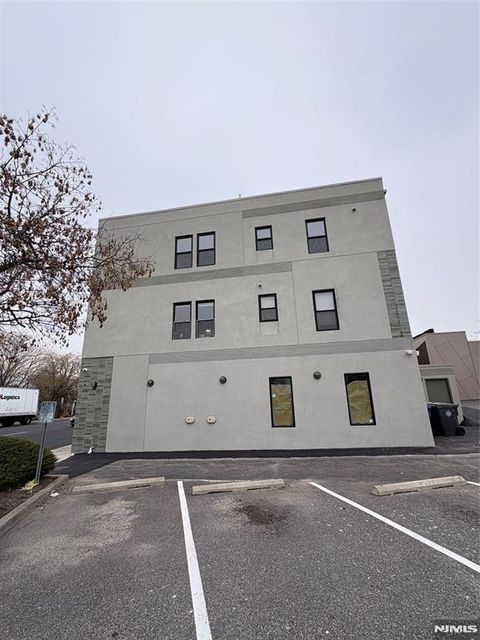 Photo of 95 N Dean St #3rd, Englewood, NJ 07631 (MLS # 25042968)