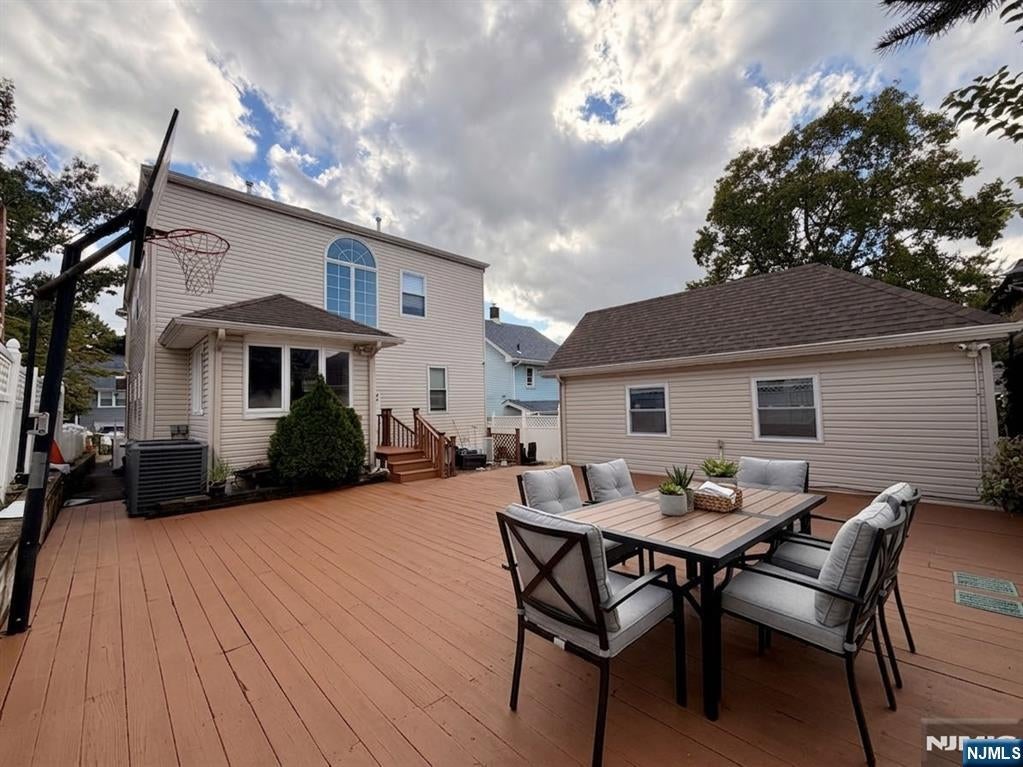 51 Fairview Avenue