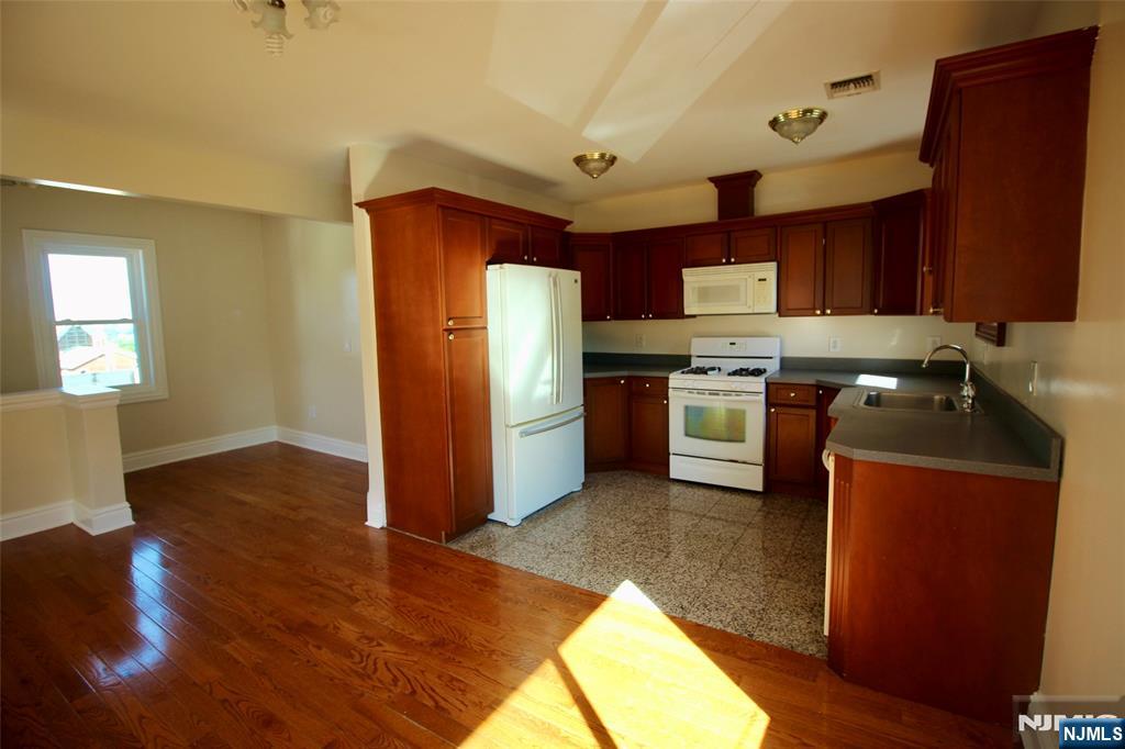 513 Fairview Terrace 2