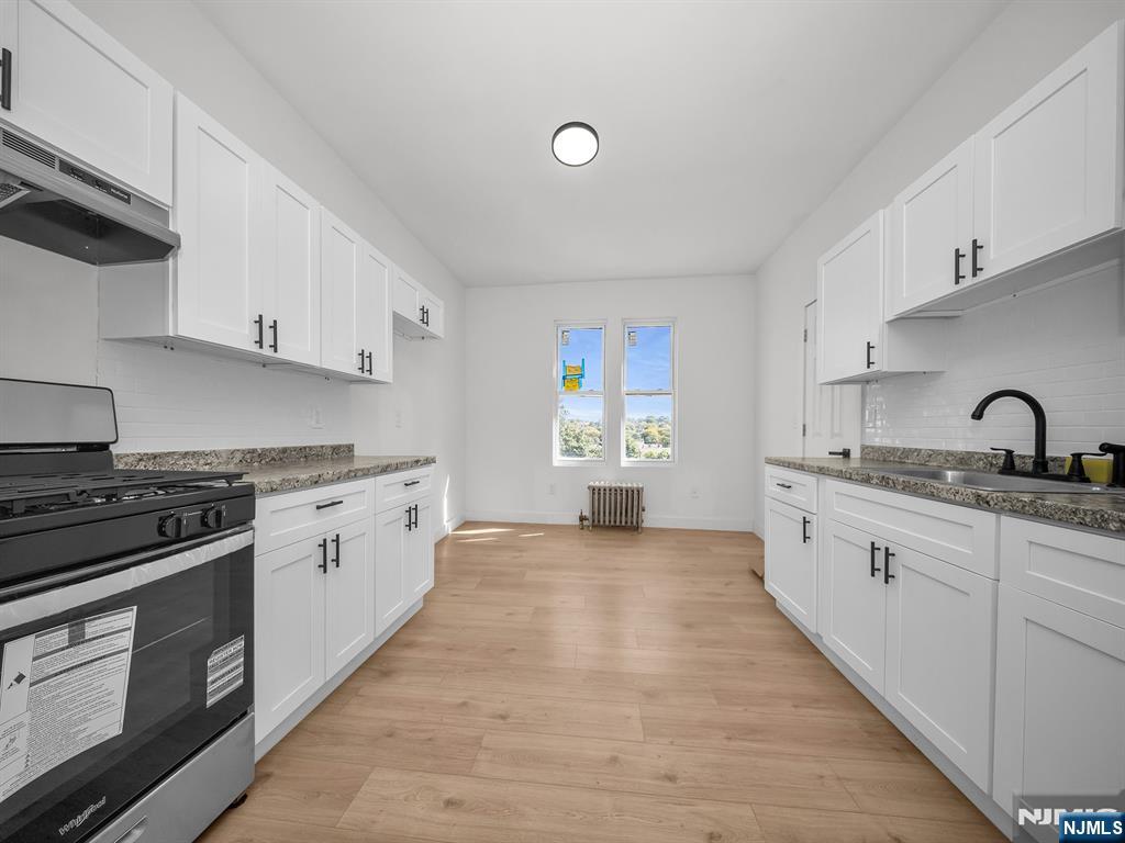 Belleville, New Jersey 07109, United States, 2 Bedrooms Bedrooms, ,1 BathroomBathrooms,Residential,Active,227225