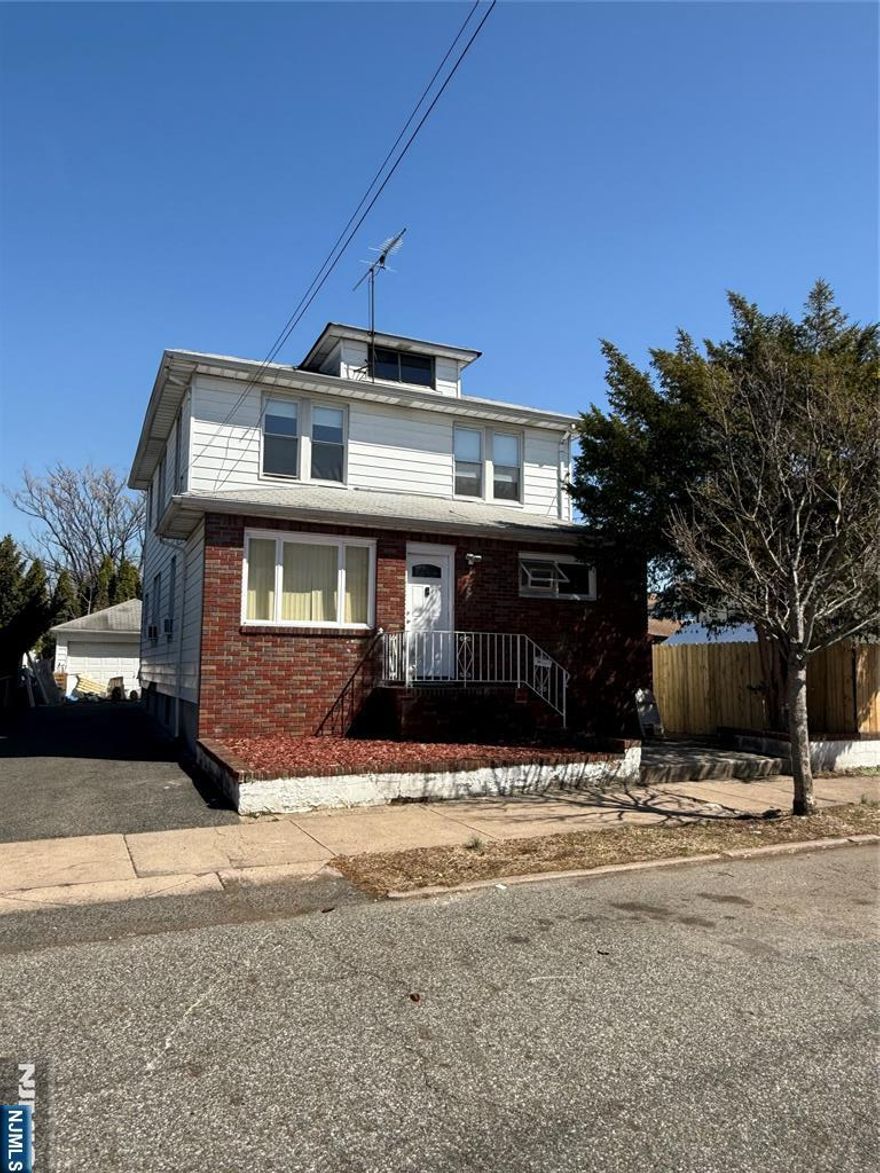 Welcome to this clean and spacious second floor apartment in the heart of Totowa, Just steps away from restaurants, shopping and transportation. This unit features a kitchen , sizable dining and living room and two spacious bedrooms.Their is plenty of sunlight in this unit and hardwood floors.Owner is offering 1 months Free rent.