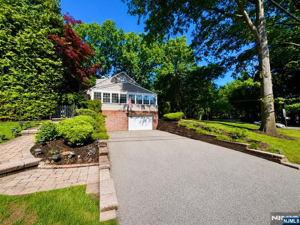 72 Foster Road