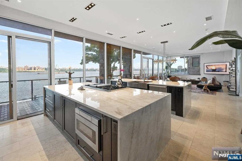 34 Shore Road 34S