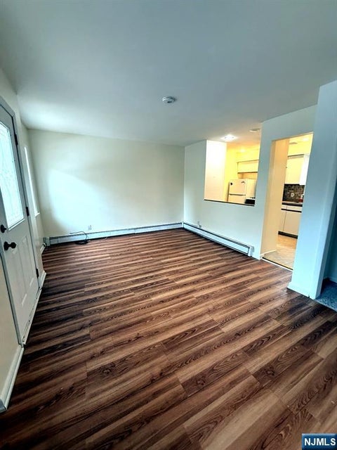 Photo of 265 Elm ST #261, Elmwood Park, NJ 07407 (MLS # 26023073)