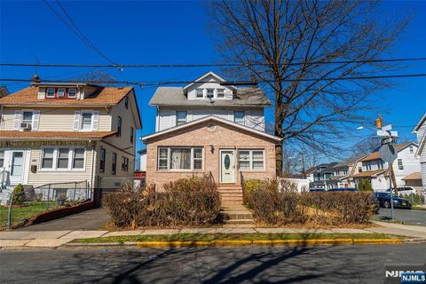 145 Melrose Avenue, Irvington, NJ 07111 - MLS#: 25009399