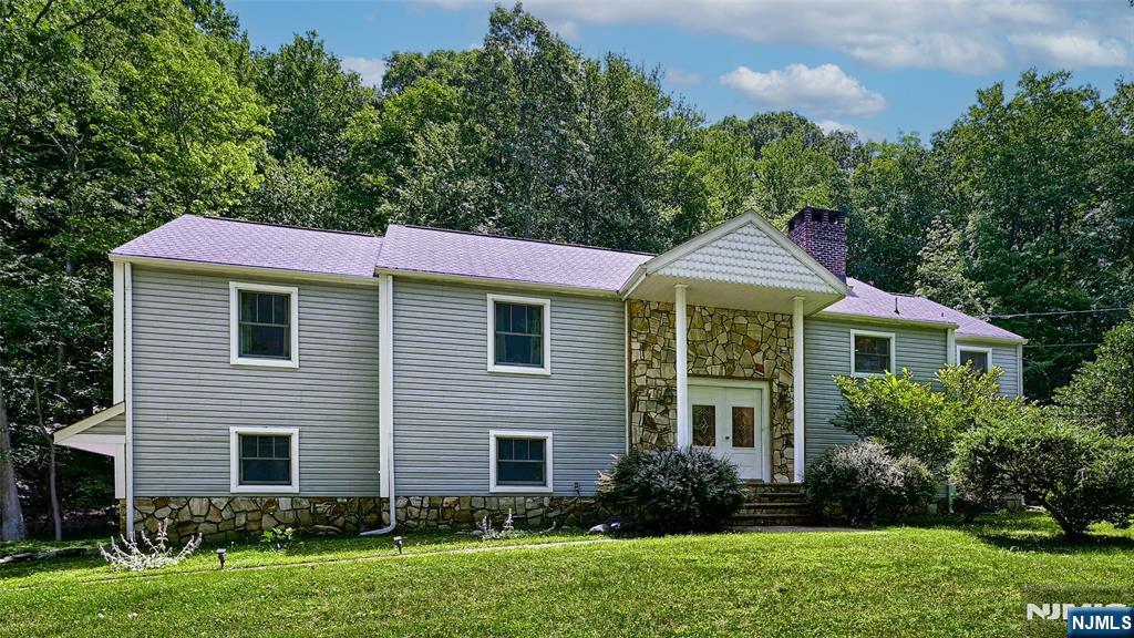 460 Laurel Lane