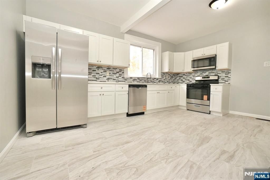 Photo of 106 S 11th Street, Newark, NJ 07107 (MLS # 25041507)