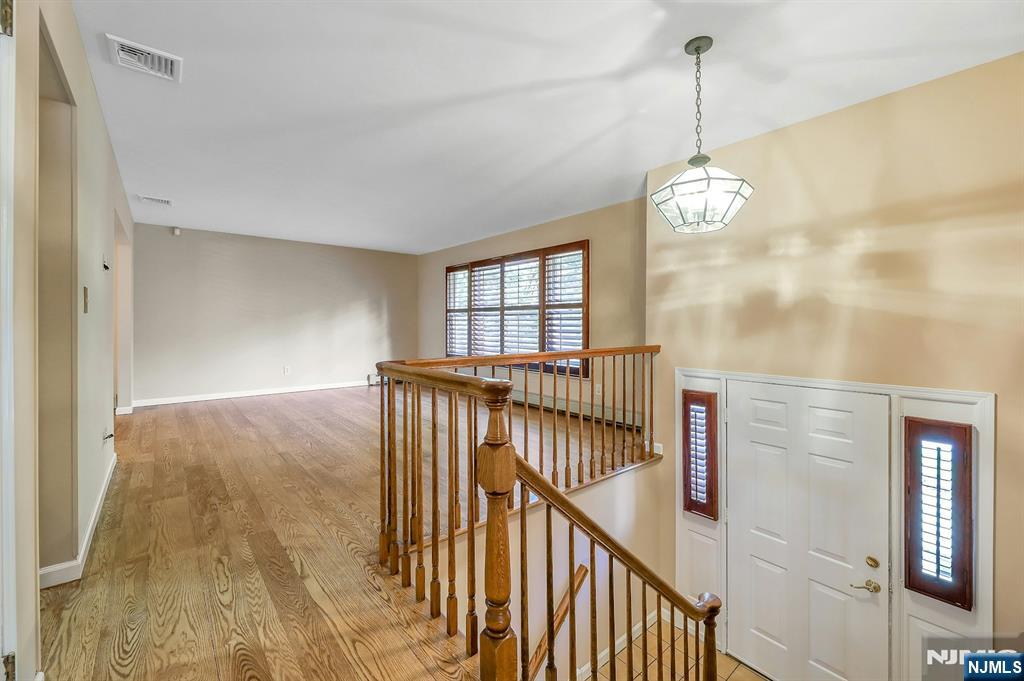112 Moffatt Road