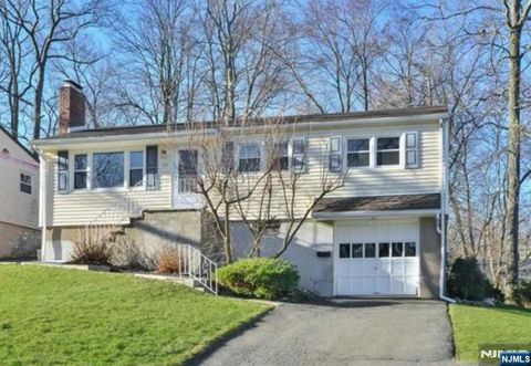 20 Bannehr Street Oakland NJ 07436