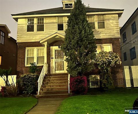 Photo of 68 Lafayette Ave, Cliffside Park, NJ 07010 (MLS # 26014647)