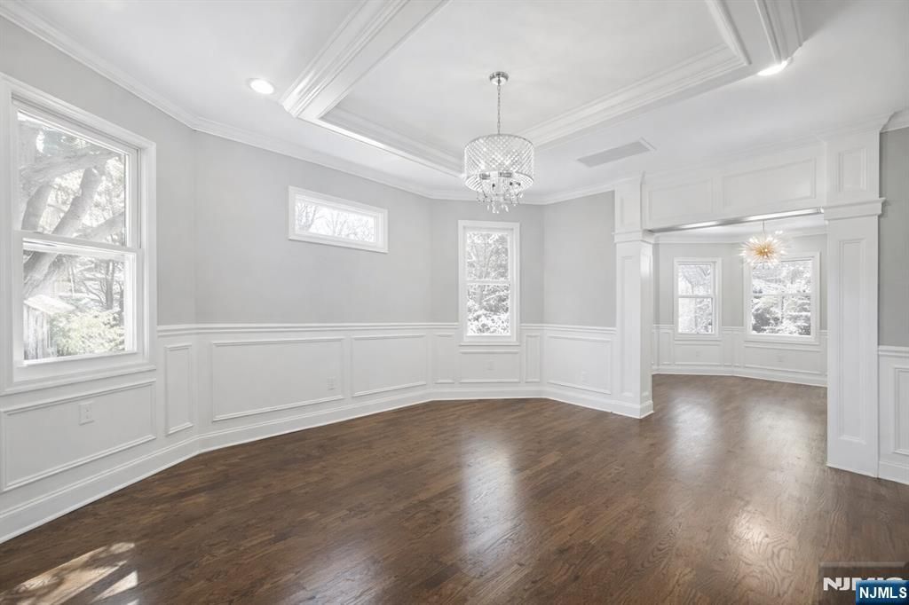 Photo of 146 Poplar St, Ridgefield Park, NJ 07660 (MLS # 26015467)