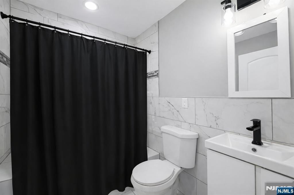 146 Poplar