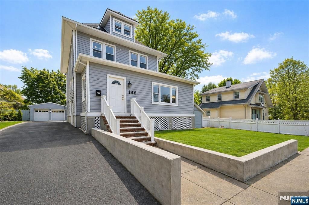 Photo of 146 Poplar St, Ridgefield Park, NJ 07660 (MLS # 26015467)