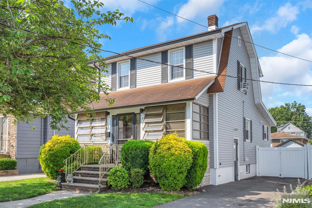 404 Forest Avenue