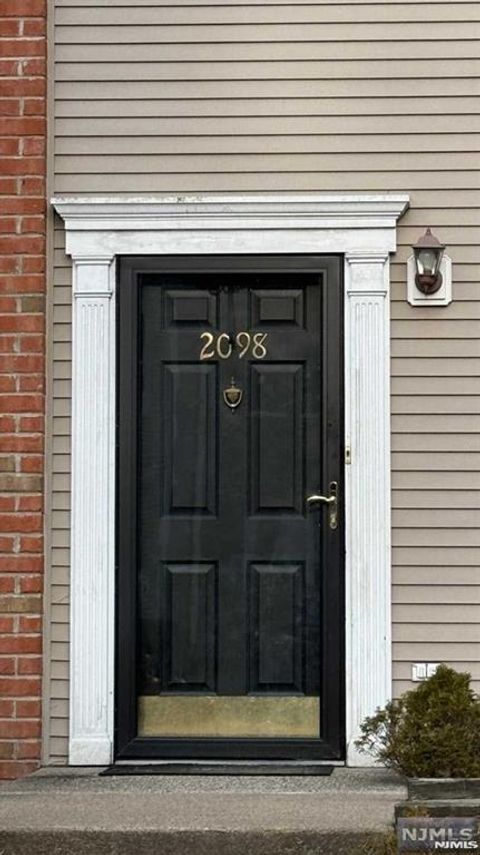 Photo of 2098 Francis Ct #2098, Mahwah, NJ 07430 (MLS # 26008461)