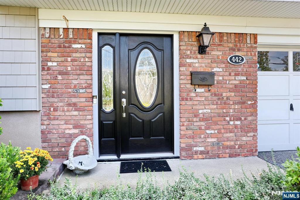 442 Henley Avenue